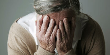 Evitar la normalización del olvido para enfrentar al Alzheimer
