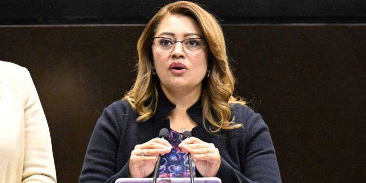 Piden atender y prevenir la explotación económica digital de menores por quienes ejercen su patria potestad