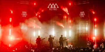 Reyno sacude el Pepsi Center con música, recuerdos y un homenaje