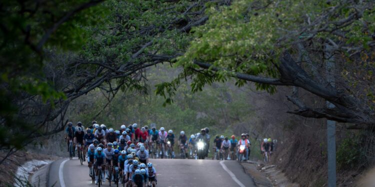 RBC GranFondo Whistler 2026 se consolida entre los ciclistas mexicanos como la antesala del Gran Fondo Riviera Nayarit 2027
