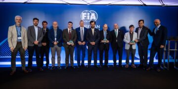 Una transición eléctrica, un planificador de rutas con información sobre riesgos en la carretera y una guía para una conducción más segura: se anuncian los campeones de la Región IV del Desafío de Innovación de la FIA 2026