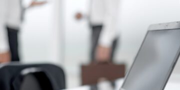 Estiman que 9 de cada 10 empleados usan IA sin autorización