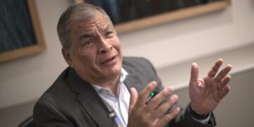 Ecuador debe disculparse con México por la irrupción en la embajada y entregarle a Jorge Glas, asegura el expresidente Correa