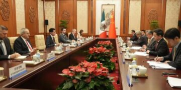 «La relación entre China y México no debe verse afectada por ningún tercero», afirma el ministro de Exteriores asiático