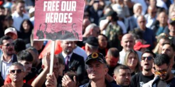 Condenan a 25 años de prisión al expresidente de Kosovo por cuatro crímenes de guerra