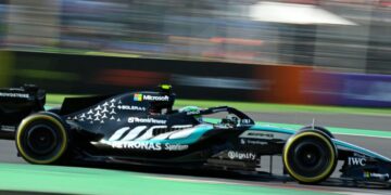 Kimi Antonelli gana el GP de Italia; ‘Checo’ Pérez fue penalizado