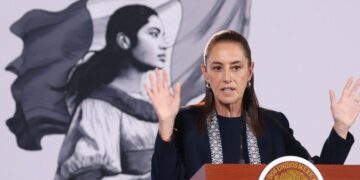 Pide Sheinbaum estar en alerta por lluvias intensas durante 72 horas en costas de Guerrero, Michoacán y Jalisco