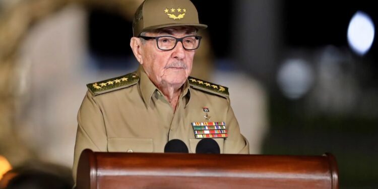 Estados Unidos sanciona a un nieto de Raúl Castro y al Banco Exterior de Cuba