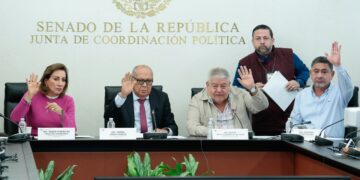 Avanza en comisiones del Senado reforma para regular uso de dispositivos digitales en escuelas