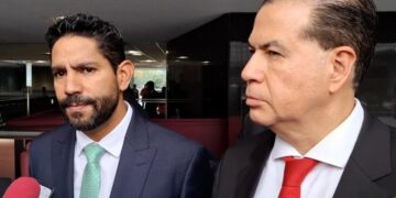 Reunión con titular del OIC del INE, para informar sobre investigación de irregularidades en contratación de material electoral: Javier Herrera y Ricardo Mejía