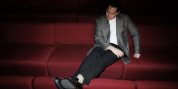 Borbolla presenta la película perfecta, un álbum sobre las historias de amor que nos contamos y que terminan viviendo más en la mente que en la realidad