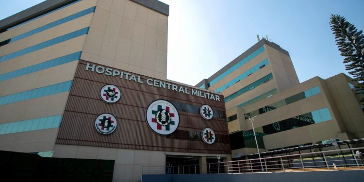 SANIDAD MILITAR: ¿QUIÉN PONE ORDEN EN LAS COMPRAS DE MEDICAMENTOS?