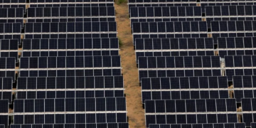 China busca que en la cumbre de la COP31 se aborden los aranceles contra su tecnología limpia