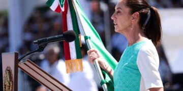 Claudia Sheinbaum encabeza el 205 aniversario de la Armada de México en el Puerto de Veracruz
