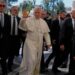 Papa León XIV sale del hospital tras cirugía por cáncer de pulmón y regresa al Vaticano