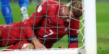 Cristiano Ronaldo es suspendido 30 días y multado con 285 dólares por la Federación Portuguesa tras dejar a su selección
