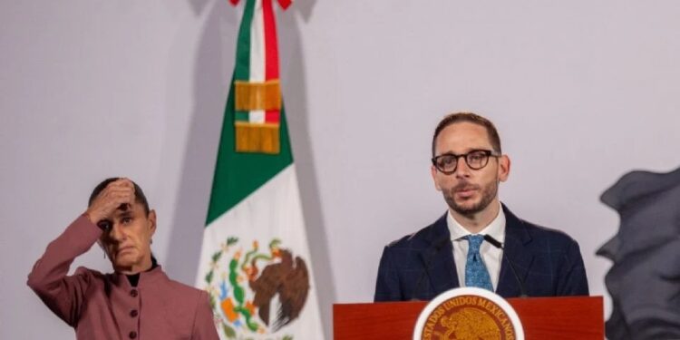 Gobierno de Sheinbaum identifica “desvío” de medicamentos del sector de salud pública para su venta externa