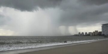 Se mantiene la alerta en Colima y Jalisco por el huracán «Trudy» ante lluvias intensas