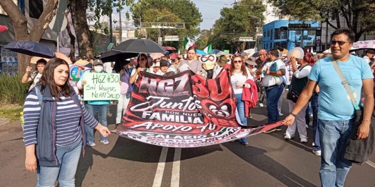 Del hospital a las calles: trabajadores del IMSS marchan con una denuncia “No hay gasas ni alcohol, pero sí corrupción”