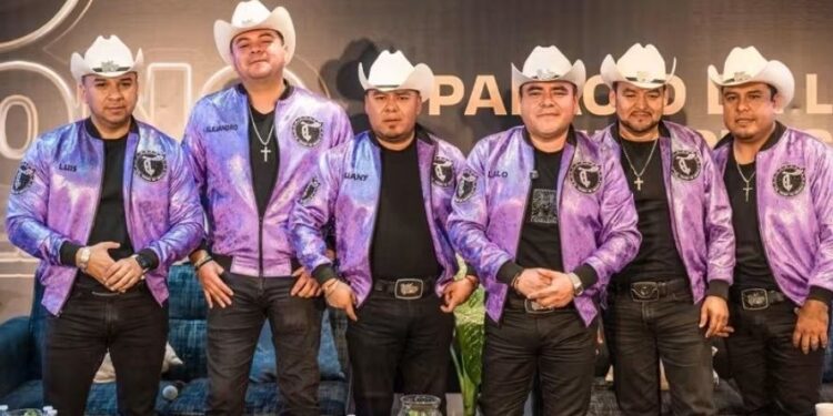 El Trono de México vuelve al Palacio de los Deportes tras alejarse de México por miedo a la violencia